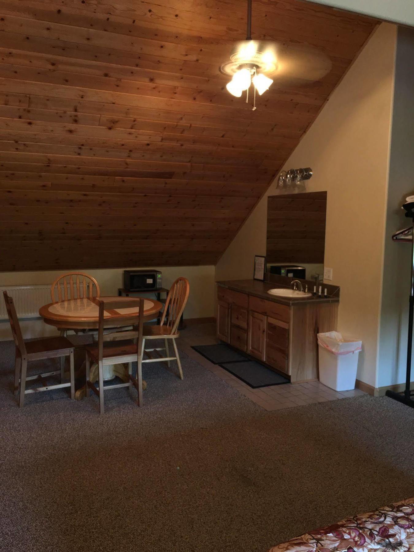 Twin Peaks Lodge And Rv Park Seward Exterior foto